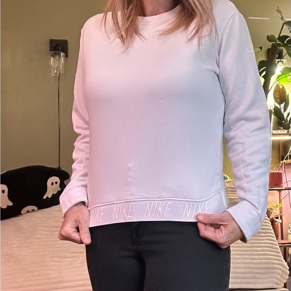 Nike Dri FIT White Crewneck with Pockets Womens Small - Picture 1 of 11